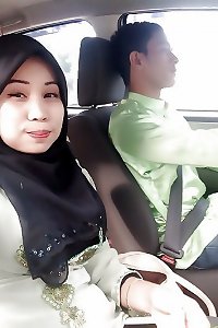 Awek Tudung Tetek Besar
